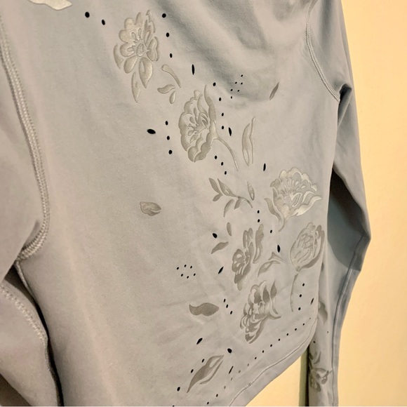 Athleta Blue S Shanti Eyelet Top long sleeve crop - Picture 7 of 8